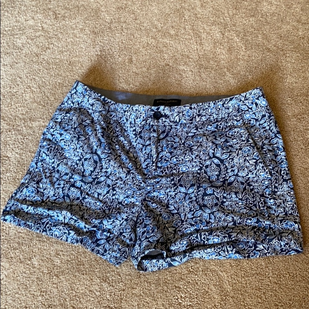 Banana Republic “Hampton Fit”  Shorts